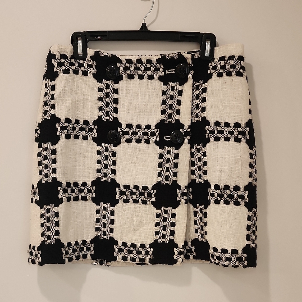 Focus 2000 Black and White Heavy Patterned Mini Skirt, Size 8